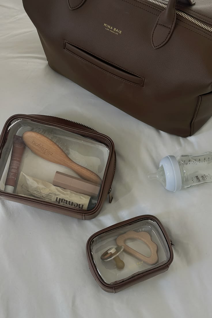 Liste de naissance : les essentiels vraiment utiles (et les idées cadeaux qui font plaisir)