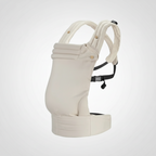 Porte-bébé ergonomique beige avec bretelles réglables et ceinture de maintien